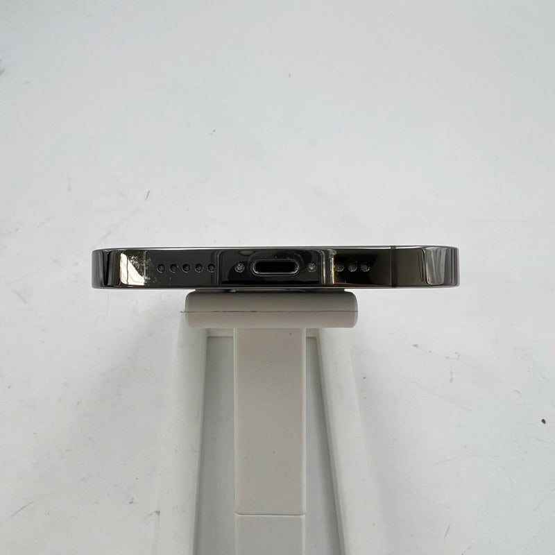 iPhone 13 Pro 128GB အနက်ရောင် 98% ဘက္ထရီ 100% စက်ပစ္စည်းသည် ကွန်ရက်အခကြေးငွေအားလုံးကို ပေးဆောင်ပြီး Apple International (ဘက်ထရီကို အစားထိုးပြီး၊ ခြစ်ရာအစွန်းများ) - HH0871 