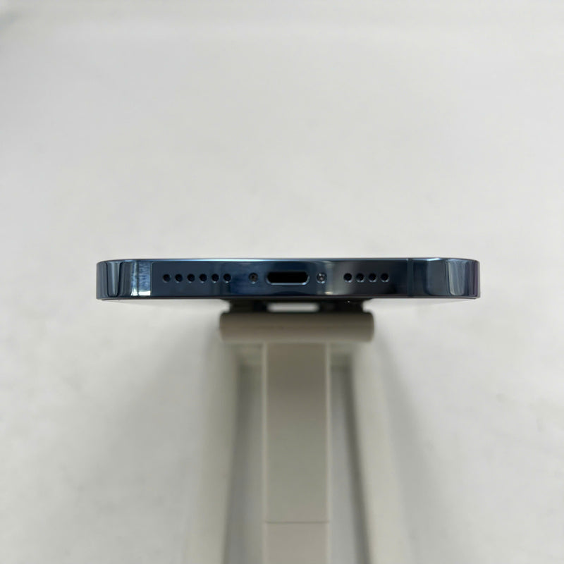 iPhone 13 Pro Max 256GB အပြာရောင် 98% ဘက္ထရီ 100% စက်ပစ္စည်းသည် ကွန်ရက်အခကြေးငွေအားလုံးကို ပေးဆောင်ပြီး Apple International (ဘက်ထရီကို အစားထိုးပြီး၊ အလင်းမျက်နှာပြင်ခြစ်ရာများ) - HH6627 