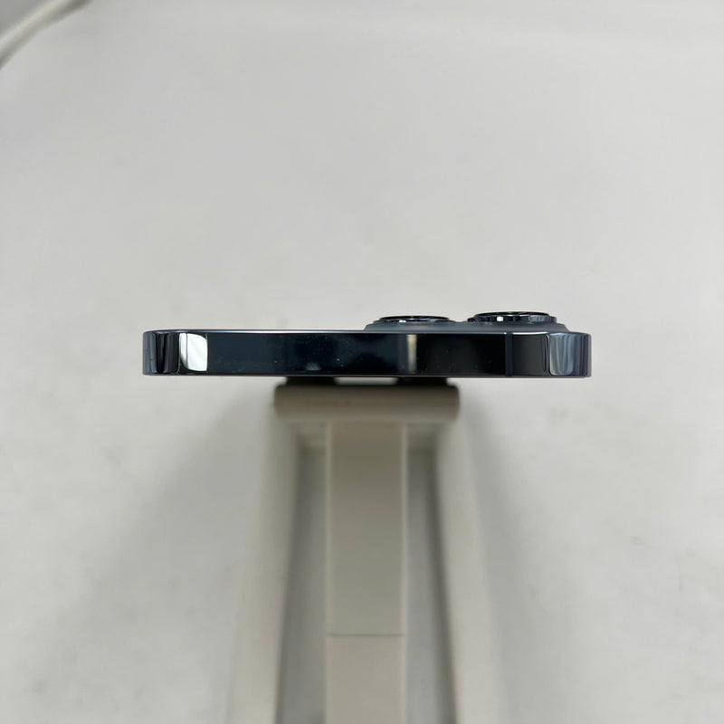 iPhone 13 Pro Max 128GB အပြာရောင် 98% ဘက္ထရီ 100% Apple International (အစားထိုး ဘက်ထရီ၊ 3x အစက်များ) - HH7582 