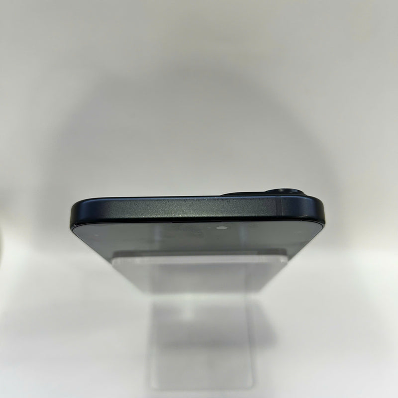 iPhone 15 Plus 128GB အနက်ရောင် 97% ဘက်ထရီ 97% Apple International (အစွန်းများပေါ်တွင် ခြစ်ရာများစွာ) - HH1215 