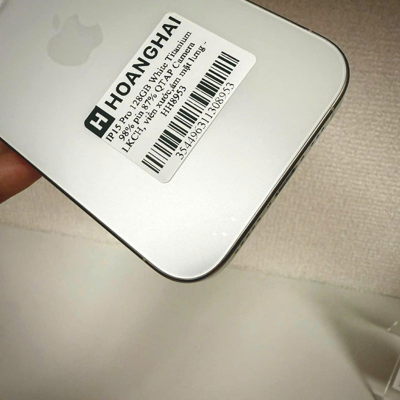 iPhone 15 Pro 128GB အဖြူရောင် 98% ဘက္ထရီ 87% Apple International (LKCH ကင်မရာ၊ ခြစ်ရာများ၊ ကျောညိုရောင်) - HH8953 