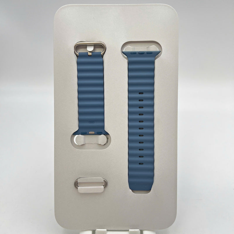 Apple Watch Ultra 3 49mm GPS + 5G Black Titanium Case with Blue Ocean Band 100% အသက်မသွင်းရသေး (အလုံပိတ်၊ ကြိုးဝိုင်းသေတ္တာကို ဖွင့်ထားသည်) 