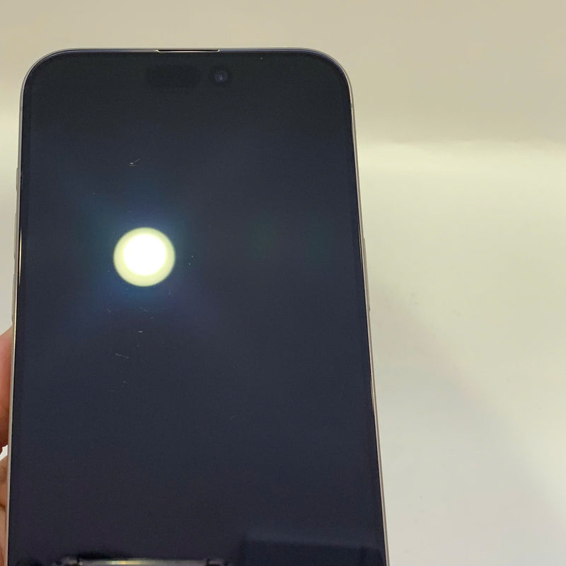 iPhone 15 Pro Max 256GB သဘာဝ 97% ဘက်ထရီ 87% Apple International (စခရင် ခြစ်ရာ၊ အစွန်း) - HH9594 