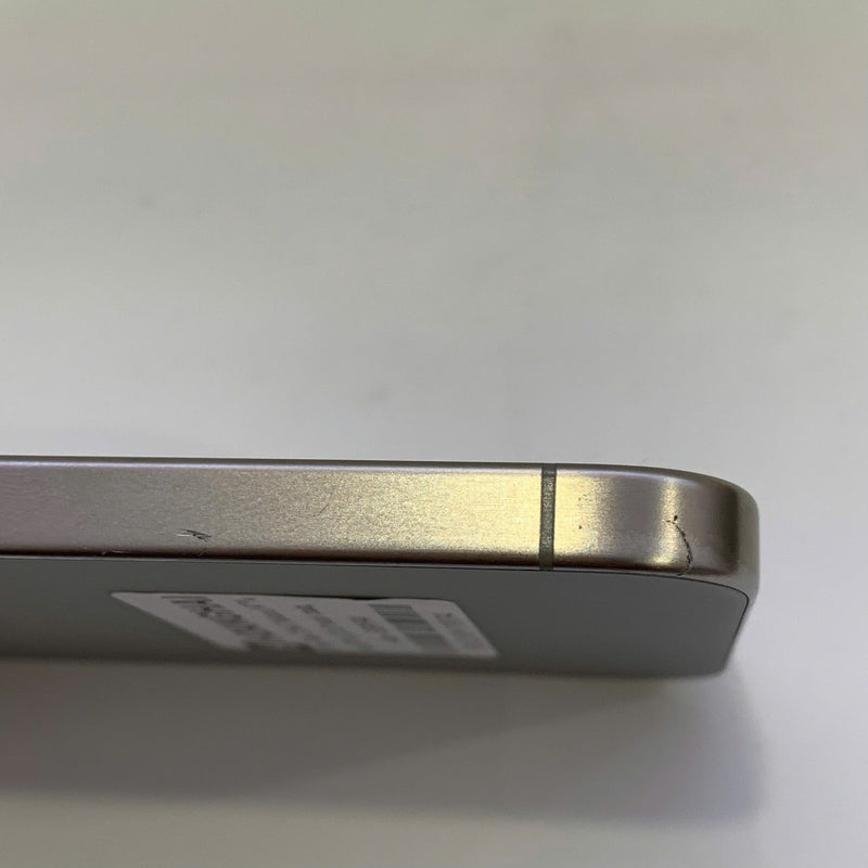 iPhone 15 Pro Max 256GB သဘာဝ 97% ဘက်ထရီ 87% Apple International (စခရင် ခြစ်ရာ၊ အစွန်း) - HH9594 