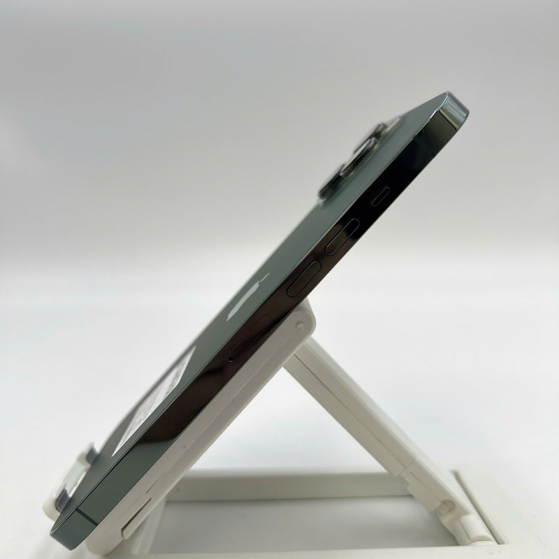 iPhone 13 Pro Max 128GB အစိမ်းရောင် 98% ဘက်ထရီ 86% Apple International (3x အစက်အပြောက်များ၊ အစွန်းများနှင့် မျက်နှာပြင်ပေါ်ရှိ ခြစ်ရာများ) - HH1276 