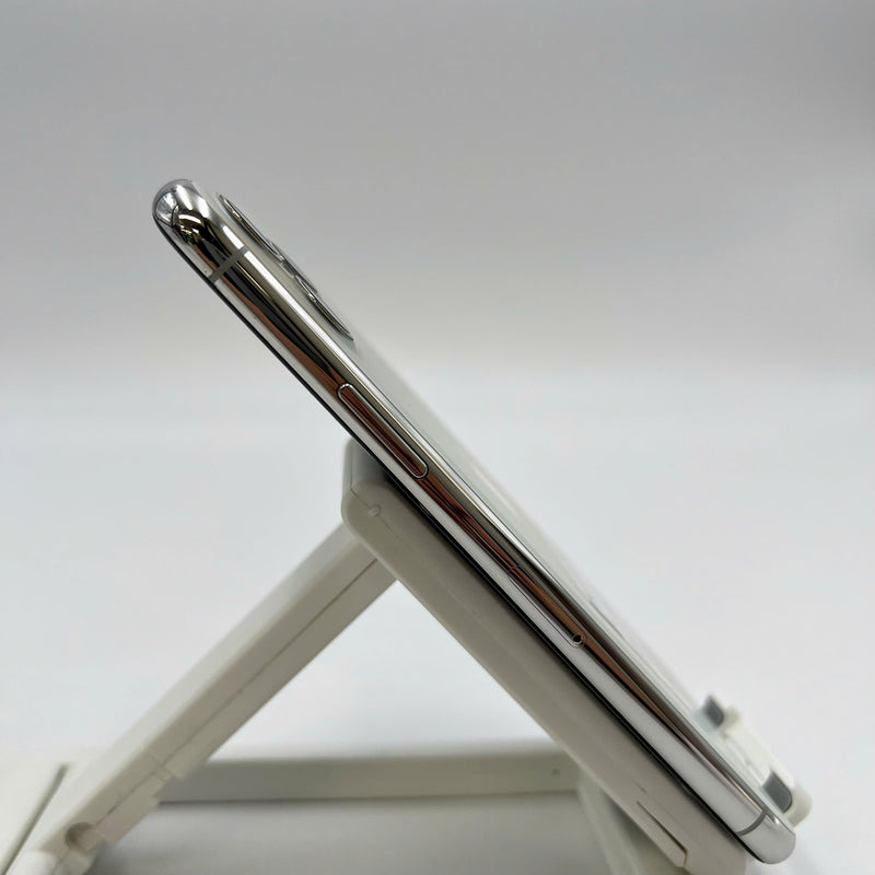 iPhone 11 Pro 256GB အဖြူရောင် 98% ဘက္ထရီ 85% စက်ပစ္စည်းသည် ကွန်ရက်အခကြေးငွေအားလုံးကို ပေးဆောင်ထားပြီး Apple International ကဲ့သို့ အသုံးပြုထားသည် (အသံအတိုးအကျယ်ခလုတ်ကို နှိပ်ရခက်သည်၊ အနားစွန်းများ ခြစ်မိသည်) - HH9350 