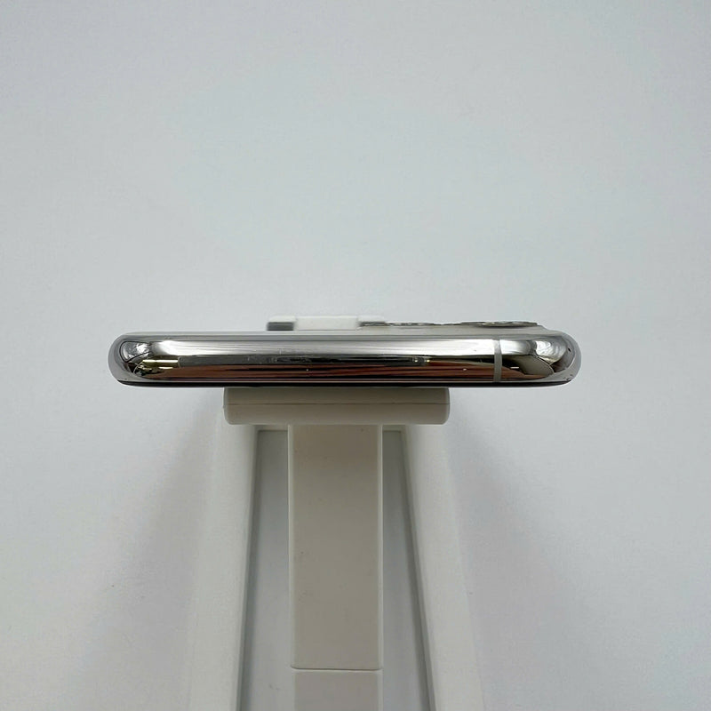 iPhone 11 Pro 256GB အဖြူရောင် 98% ဘက္ထရီ 85% စက်ပစ္စည်းသည် ကွန်ရက်အခကြေးငွေအားလုံးကို ပေးဆောင်ထားပြီး Apple International ကဲ့သို့ အသုံးပြုထားသည် (အသံအတိုးအကျယ်ခလုတ်ကို နှိပ်ရခက်သည်၊ အနားစွန်းများ ခြစ်မိသည်) - HH9350 