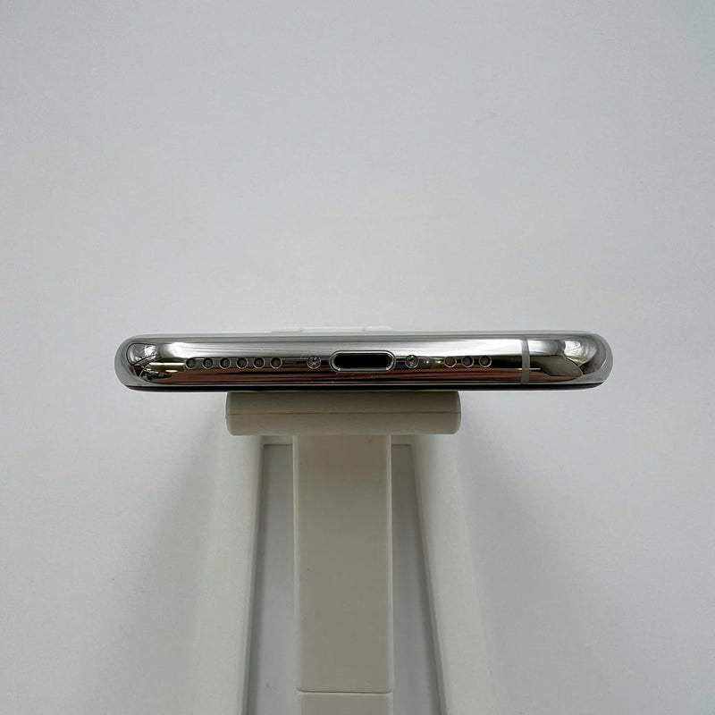 iPhone 11 Pro 256GB အဖြူရောင် 98% ဘက္ထရီ 85% စက်ပစ္စည်းသည် ကွန်ရက်အခကြေးငွေအားလုံးကို ပေးဆောင်ထားပြီး Apple International ကဲ့သို့ အသုံးပြုထားသည် (အသံအတိုးအကျယ်ခလုတ်ကို နှိပ်ရခက်သည်၊ အနားစွန်းများ ခြစ်မိသည်) - HH9350 