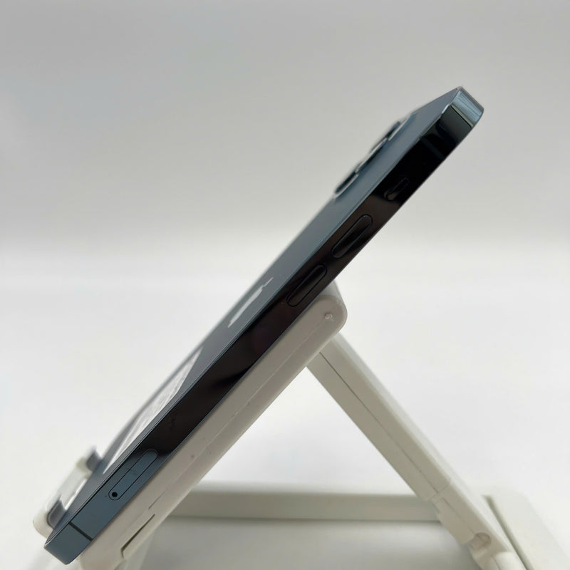 iPhone 12 Pro 128GB အပြာရောင် 98% ဘက်ထရီ 87% စက်ပစ္စည်းသည် ကွန်ရက်အခကြေးငွေအားလုံးကို ပေးဆောင်ထားပြီး Apple International (CHAP ဘက်ထရီကို အစားထိုးခြင်း၊ 2x အစက်အပြောက်များ၊ အစွန်းအထင်းများ) - HH3442 