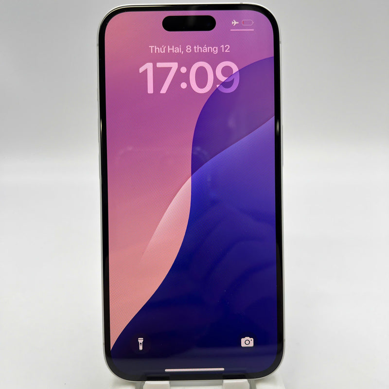 iPhone 16 128GB အဖြူရောင် 99% ဘက်ထရီ 100% နိုင်ငံတကာ DCM (DCM ဆင်းမ်မပါ - လိမ္မော်ရောင် အစွန်းများ) - HH1049 