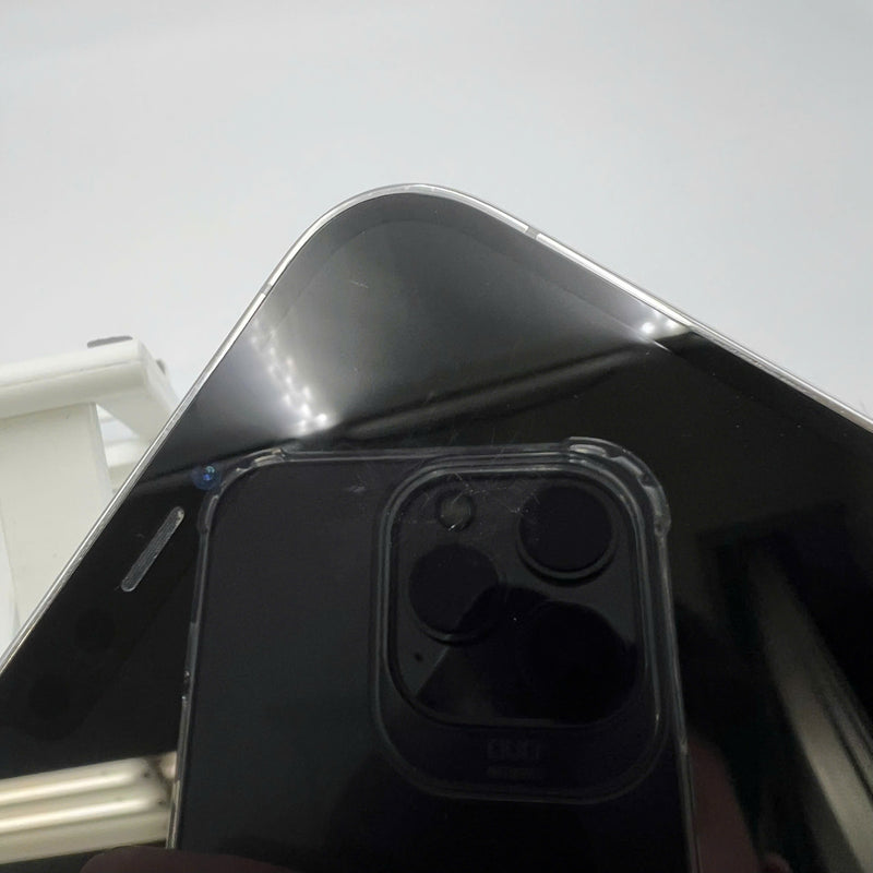 iPhone 12 Pro Max 128GB အဖြူရောင် 98% ဘက်ထရီ 89% အာမခံ စက်ပစ္စည်းသည် ကွန်ရက်အခကြေးငွေအားလုံးကို ပေးဆောင်ထားပြီး Apple International (မျက်နှာပြင် ခြစ်ရာ၊ ခြစ်ရာအစွန်းများ) - HH2264 