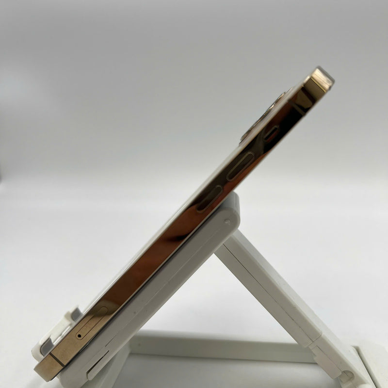 iPhone 12 Pro 128GB Gold 98% ဘက်ထရီ 86% စက်ပစ္စည်းသည် ကွန်ရက်အခကြေးငွေအားလုံးကို ပေးဆောင်ထားပြီး Apple International (အစွန်းပေါ်ရှိ ခြစ်ရာများ၊ 1 ကွက်) - HH4432 