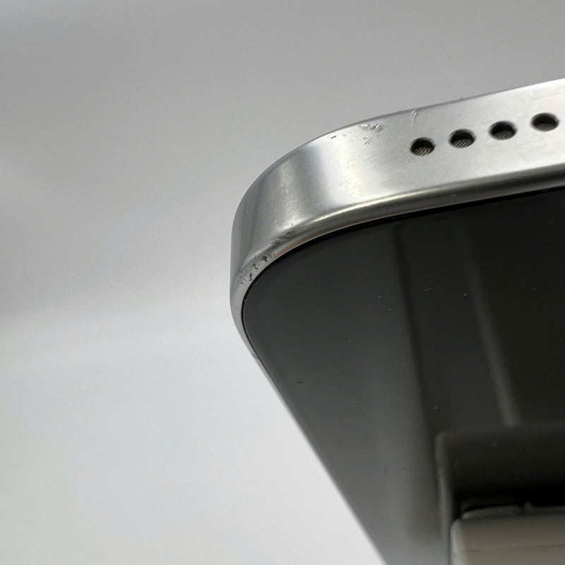 iPhone 16 Pro Max 256GB အဖြူရောင် 98% ဘက်ထရီ 100% Apple International (စခရင်နှင့် အစွန်းများ) - HH2217 