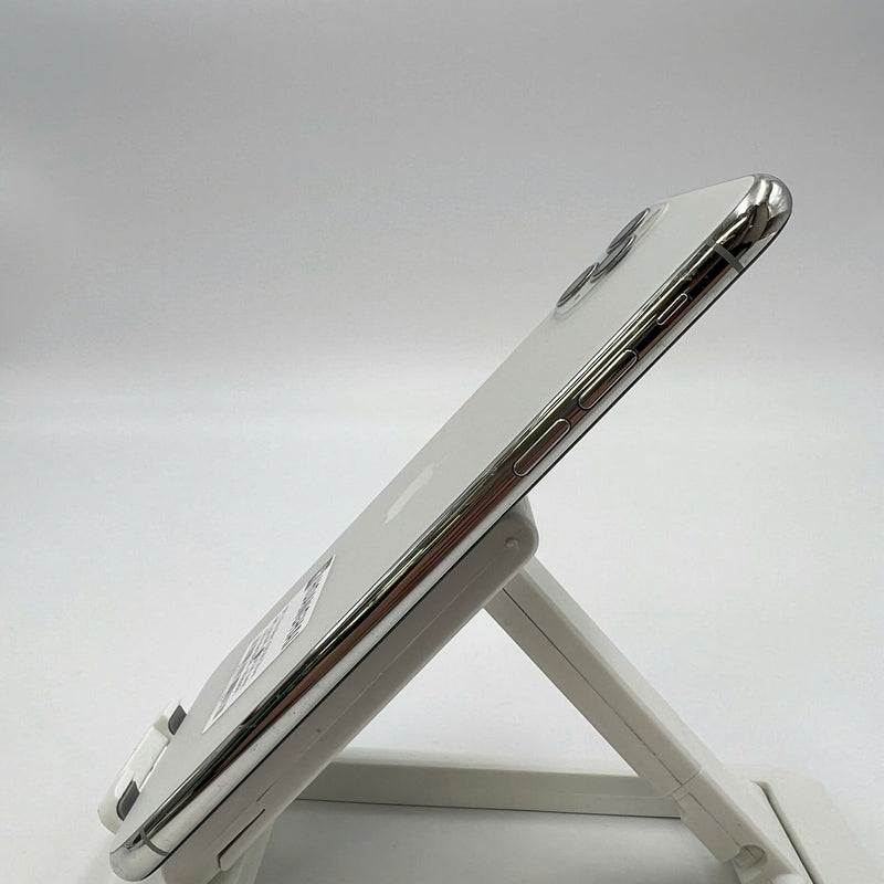 iPhone 11 Pro Max 64GB အနက်ရောင် 97% ဘက်ထရီ 100% စက်ပစ္စည်းသည် ကွန်ရက်အခကြေးငွေအားလုံးကို ပေးဆောင်ထားပြီး Apple International (ဘက်ထရီကို အစားထိုးထားသည် - 1x ကင်မရာအစက်အပြောက်၊ မျက်နှာပြင်ခြစ်ရာများ၊ အစွန်းများ) - HH5675 