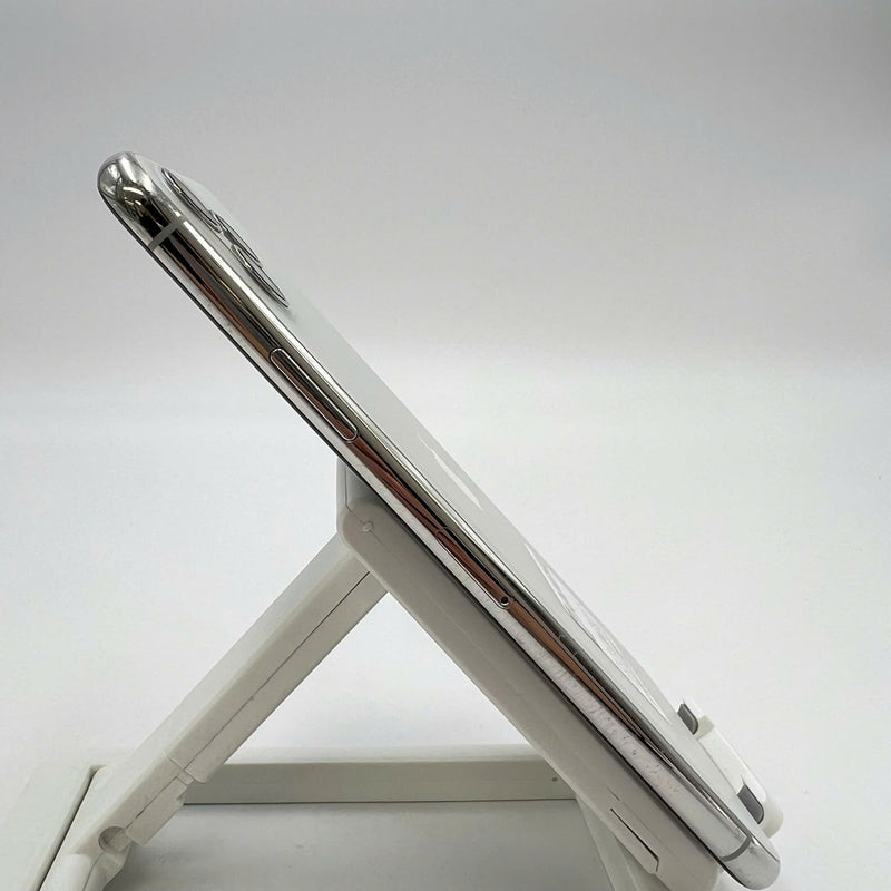 iPhone 11 Pro Max 64GB အနက်ရောင် 97% ဘက်ထရီ 100% စက်ပစ္စည်းသည် ကွန်ရက်အခကြေးငွေအားလုံးကို ပေးဆောင်ထားပြီး Apple International (ဘက်ထရီကို အစားထိုးထားသည် - 1x ကင်မရာအစက်အပြောက်၊ မျက်နှာပြင်ခြစ်ရာများ၊ အစွန်းများ) - HH5675 