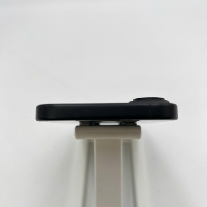 iPhone 16 128GB အနက်ရောင် 98% ဘက်ထရီ SB မှ 100% နိုင်ငံတကာ အာမခံ ( SB ဆင်းမ်ကဒ်မပါ - အမှောင်အနားများ၊ ကင်မရာအစွန်းတွင် ခြစ်ရာများ) - HH6144 