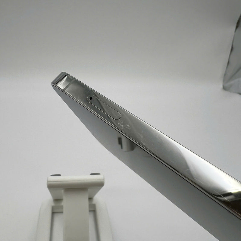 iPhone 12 Pro 128GB အဖြူရောင် 98% ဘက်ထရီ 87% စက်ပစ္စည်းသည် ကွန်ရက်အခကြေးငွေအားလုံးကို ပေးဆောင်ပြီး Apple International (ခြစ်ရာအစွန်းများ) ကဲ့သို့ အသုံးပြုထားသည် - HH9918 