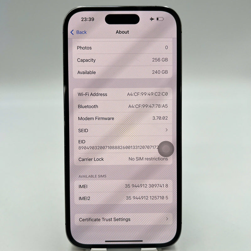 iPhone 14 Pro 128GB ငွေရောင် 98% ဘက္ထရီ 85% International SB (SB မှ SIM မရှိပါ - အစားထိုး ဘက်ထရီ - အစွန်းတွင် ခြစ်ရာများ၊ 0.5x/3x အစက်များ) - HH3747 