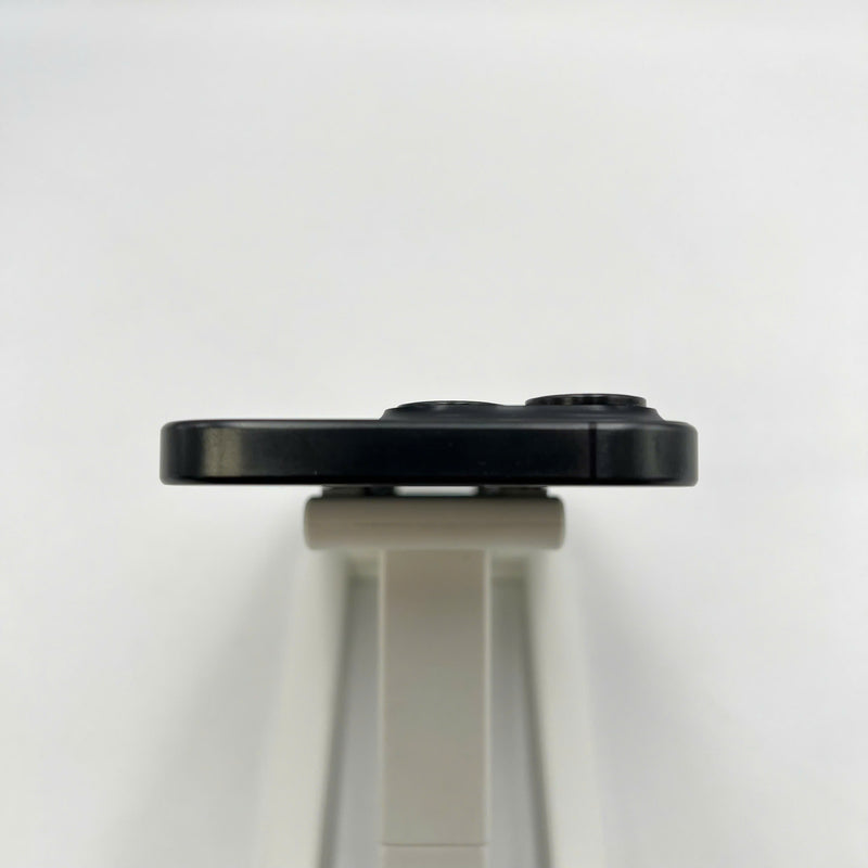 iPhone 15 Pro 128GB အနက်ရောင် 98% ဘက်ထရီ 88% နိုင်ငံတကာ SB (SB မှ ဆင်းမ်ကဒ်မရှိပါ - 0.5x အစက်အပြောက်များ၊ အစွန်းများ၊ ခြစ်ရာများ) - HH7283 