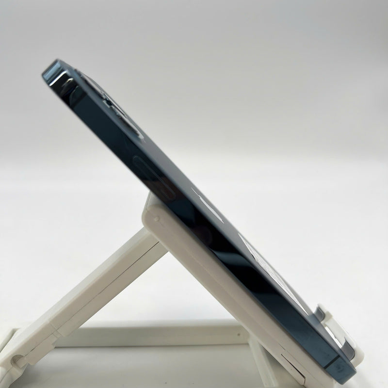 iPhone 12 Pro 128GB အပြာရောင် 98% ဘက်ထရီ 87% စက်ပစ္စည်းသည် ကွန်ရက်အခကြေးငွေအားလုံးကို ပေးဆောင်ထားပြီး Apple International (CHAP ဘက်ထရီကို အစားထိုးခြင်း၊ 2x အစက်အပြောက်များ၊ အစွန်းအထင်းများ) - HH3442 