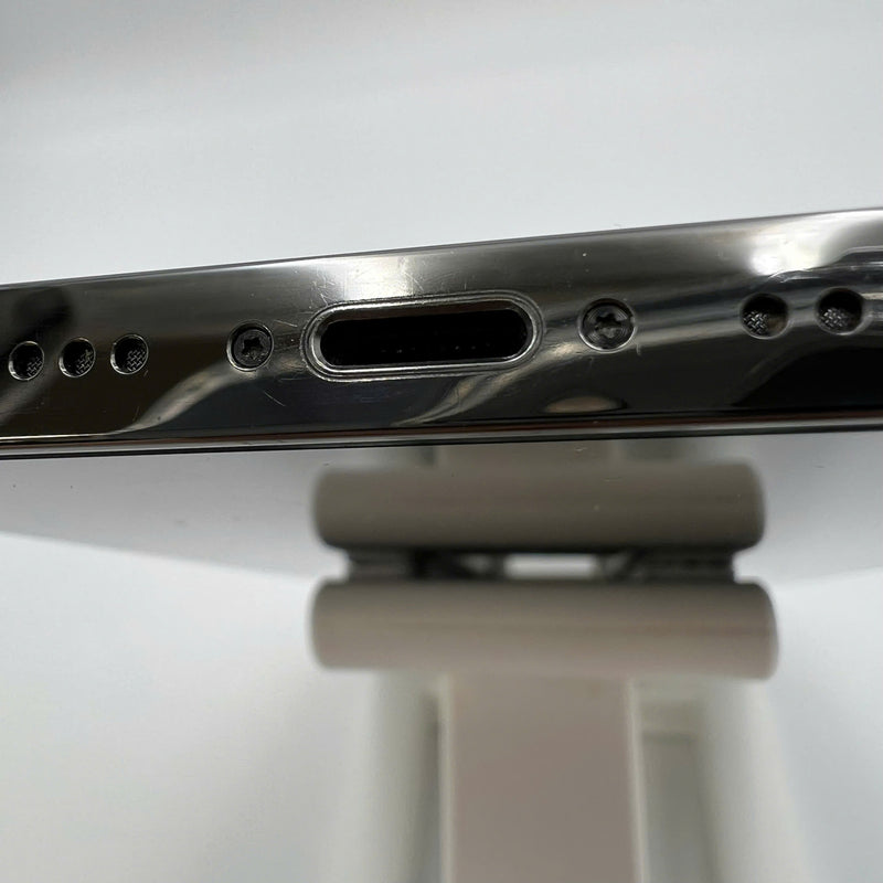 iPhone 12 Pro Max 128GB အနက်ရောင် 98% ဘက္ထရီ 100% စက်ပစ္စည်းသည် ကွန်ရက်အခကြေးငွေအားလုံးကို ပေးဆောင်ပြီး Apple International (ဘက်ထရီကို အစားထိုးခြင်း၊ အကွဲအပြဲ၊ အစွန်းများ၊ ခြစ်ရာများ၊ ကျောညိုရောင်) - HH0441 