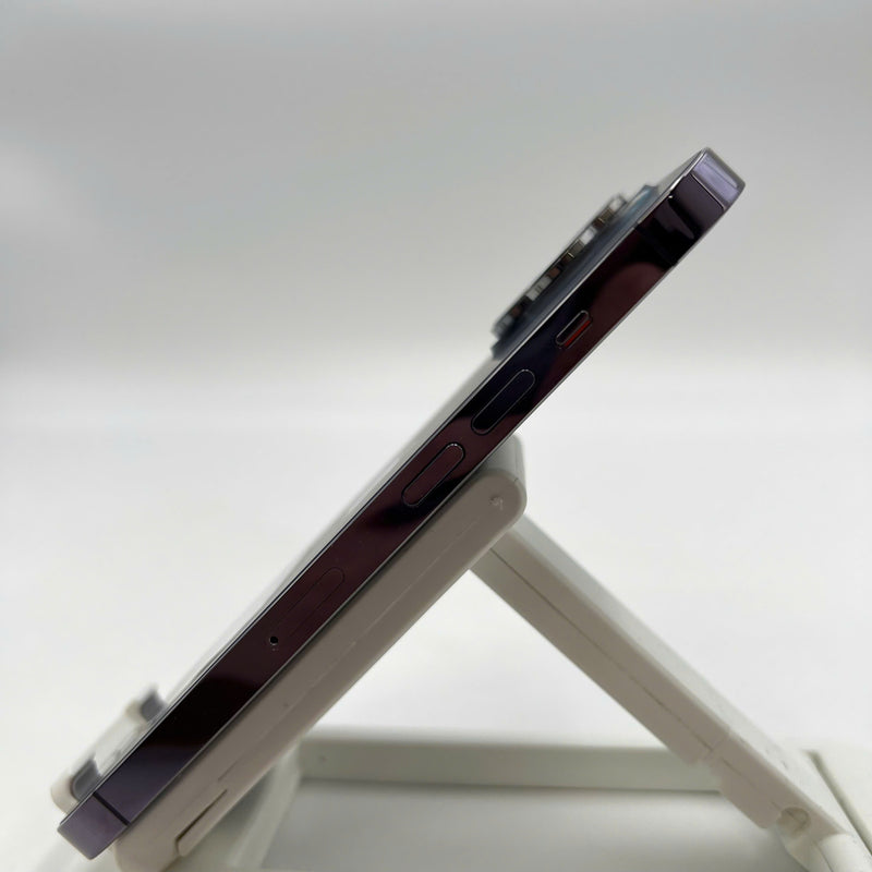 iPhone 14 Pro 128GB ငွေရောင် 98% ဘက္ထရီ 85% International SB (SB မှ SIM မရှိပါ - အစားထိုး ဘက်ထရီ - အစွန်းတွင် ခြစ်ရာများ၊ 0.5x/3x အစက်များ) - HH3747 