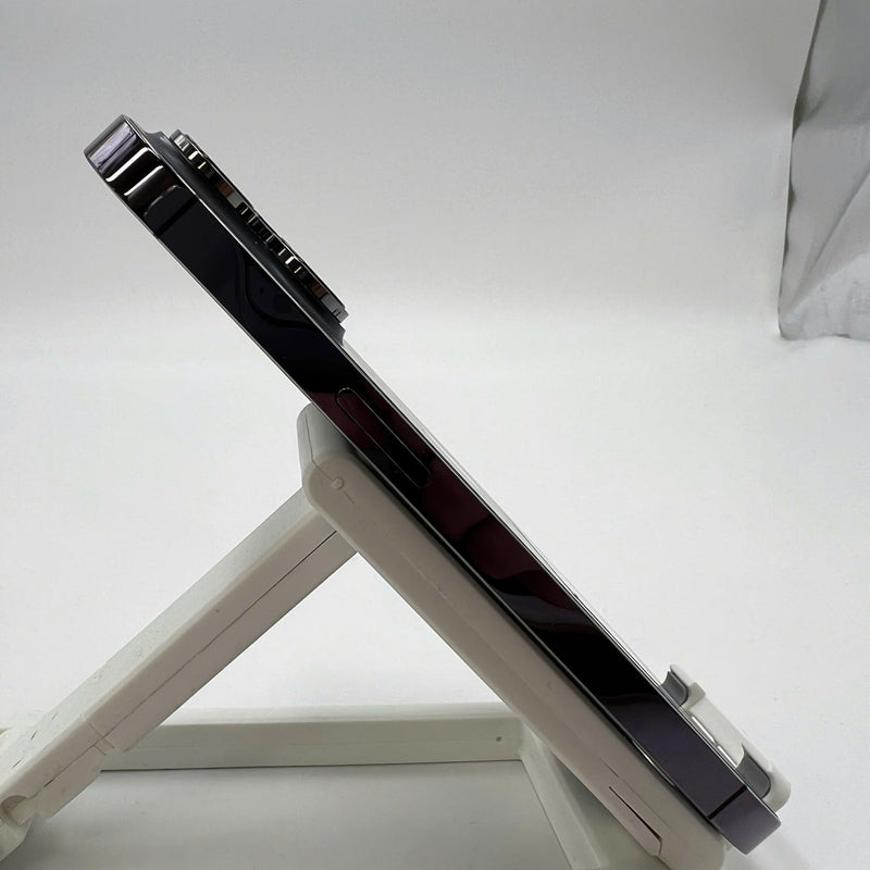 iPhone 14 Pro 128GB ငွေရောင် 98% ဘက္ထရီ 85% International SB (SB မှ SIM မရှိပါ - အစားထိုး ဘက်ထရီ - အစွန်းတွင် ခြစ်ရာများ၊ 0.5x/3x အစက်များ) - HH3747 