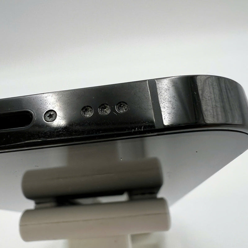 iPhone 14 Pro 128GB အနက်ရောင် 98% ဘက်ထရီ 100% နိုင်ငံတကာ AU မှ (AU ဆင်းမ်ကတ်အသုံးမပြုပါ - ဘက်ထရီကို အစားထိုးပါ၊ အနားစွန်းများပေါ်တွင် ခြစ်ရာများ၊ 3x အစက်များ) - HH1572 