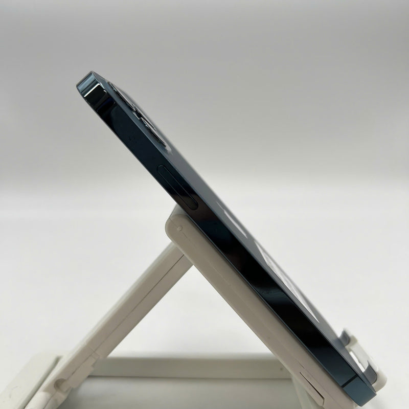 iPhone 12 Pro 128GB အပြာရောင် 98% ဘက်ထရီ 87% စက်ပစ္စည်းသည် ကွန်ရက်အခကြေးငွေအားလုံးကို ပေးဆောင်ထားပြီး Apple International (CHAP ဘက်ထရီကို အစားထိုးခြင်း၊ 2x အစက်အပြောက်များ၊ အစွန်းအထင်းများ) - HH3442 