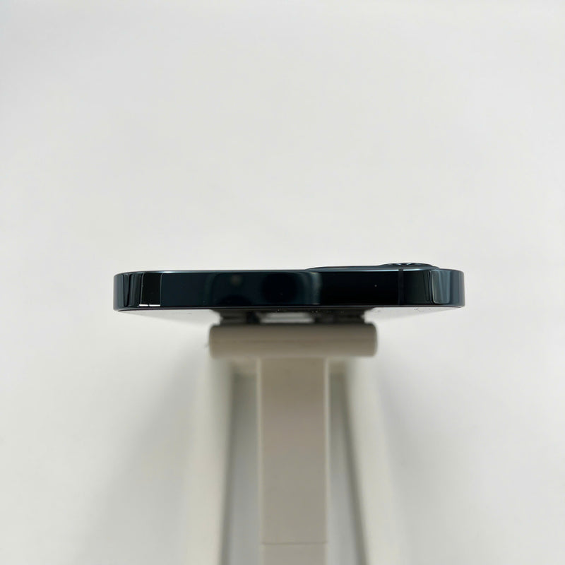 iPhone 12 Pro 128GB အပြာရောင် 98% ဘက်ထရီ 87% စက်ပစ္စည်းသည် ကွန်ရက်အခကြေးငွေအားလုံးကို ပေးဆောင်ထားပြီး Apple International (CHAP ဘက်ထရီကို အစားထိုးခြင်း၊ 2x အစက်အပြောက်များ၊ အစွန်းအထင်းများ) - HH3442 