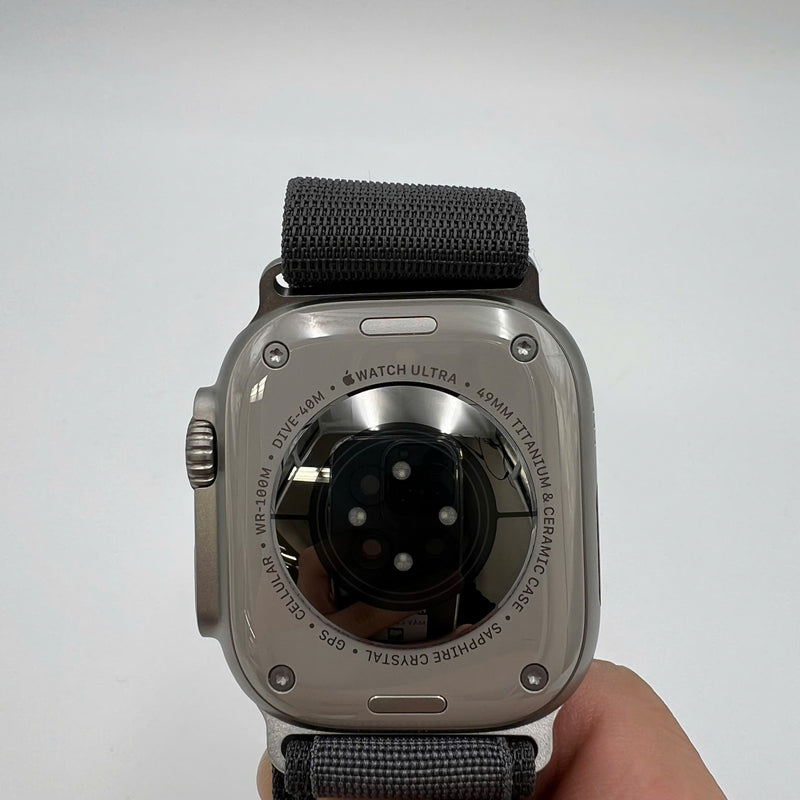 Apple Watch Ultra 3 49mm GPS + 5G Natural Titanium Case with Gray Alpine Loop 98% pin 100% Quốc tế Apple - HH4502
