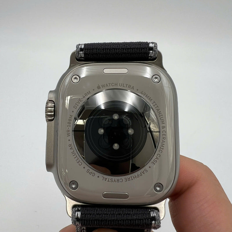 Apple Watch Ultra 3 49mm GPS + 5G Black Titanium Case with Blue Ocean Band 100% အသက်မသွင်းရသေး (အလုံပိတ်၊ ကြိုးဝိုင်းသေတ္တာကို ဖွင့်ထားသည်) 